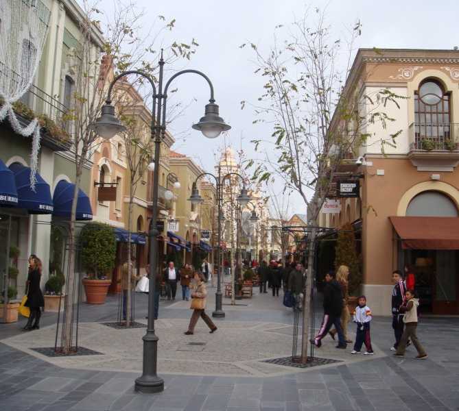 las-rozas-village-outlet-shopping.jpg