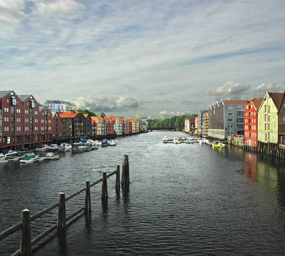 Río en Trondheim