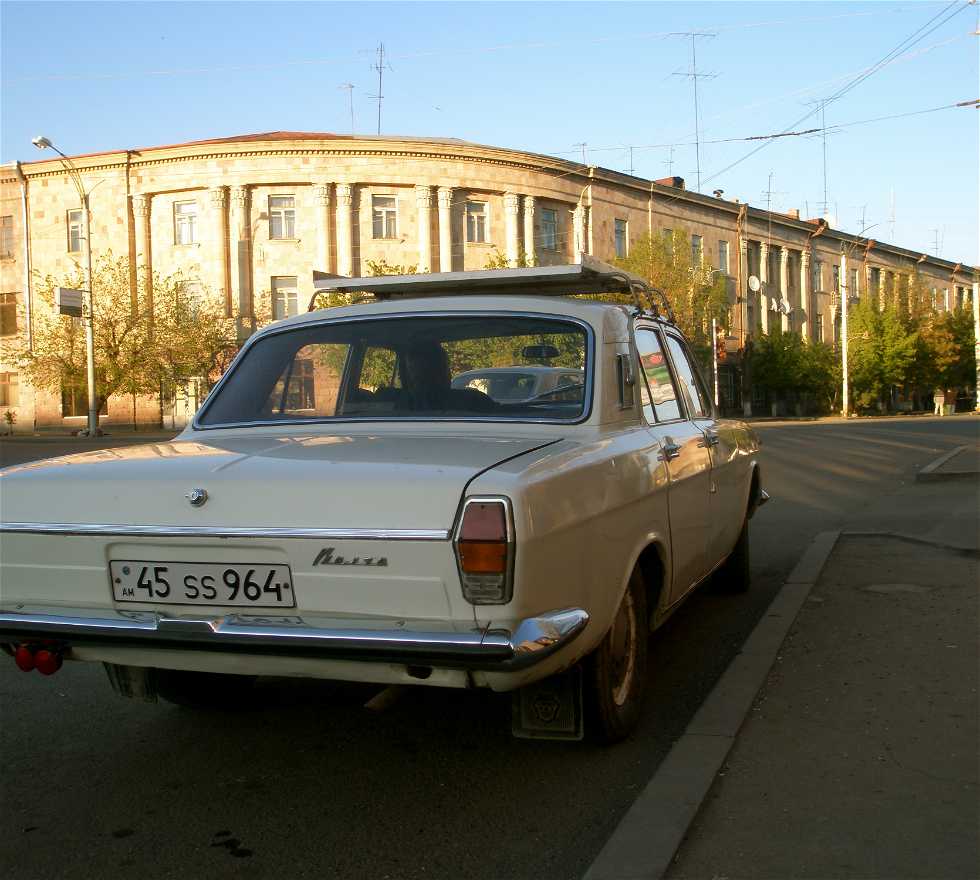 Coche familiar en Yerevan