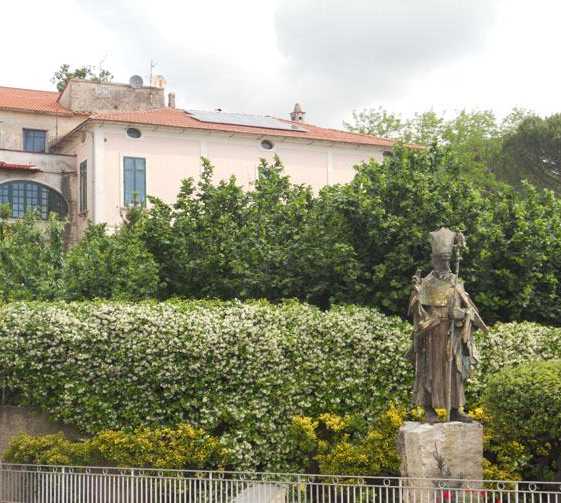 Jardín en Montecorvino Rovella