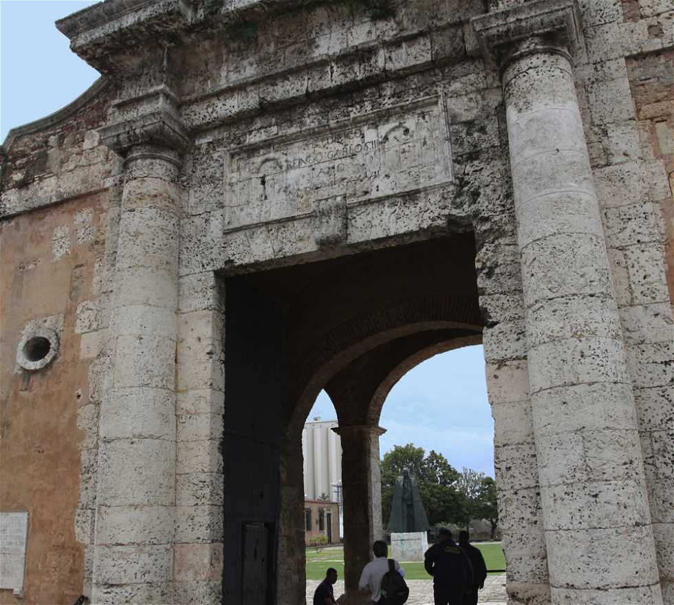 Templo en Puerta de Carlos III