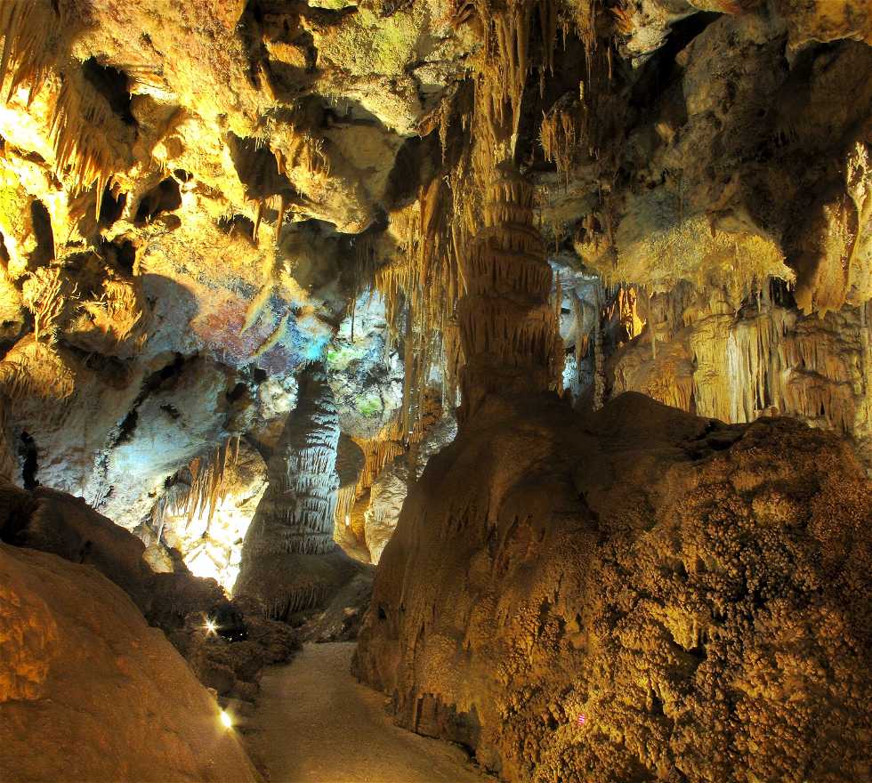 Cueva en Molinos