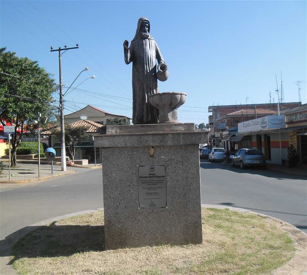 Plaza en Capela do Alto