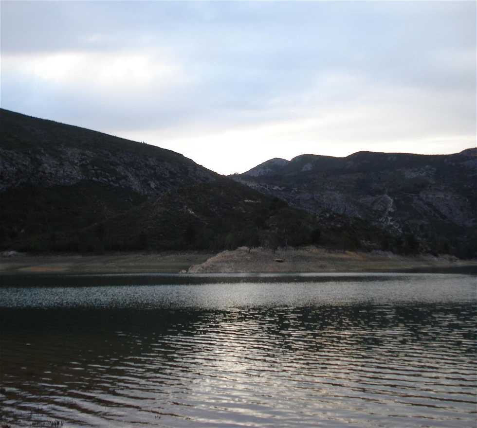 Lago em Chera
