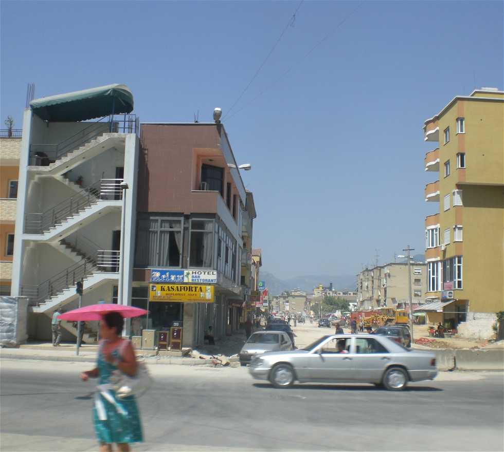 Fachada en Tirana