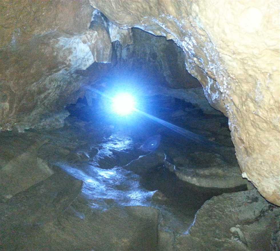 Grotta a Santa María del Camí
