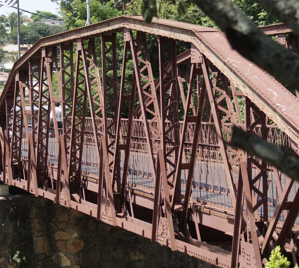 Puente en Mogi Guaçu