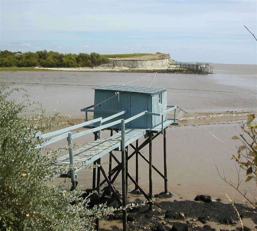 Dock in Talmont-sur-Gironde