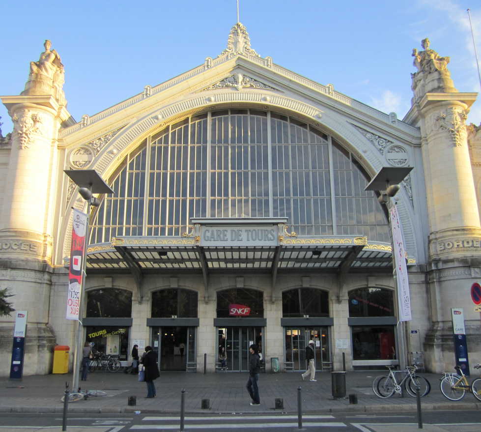 gare de tours 37000