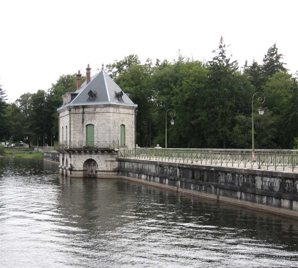 Canal en Chevigny