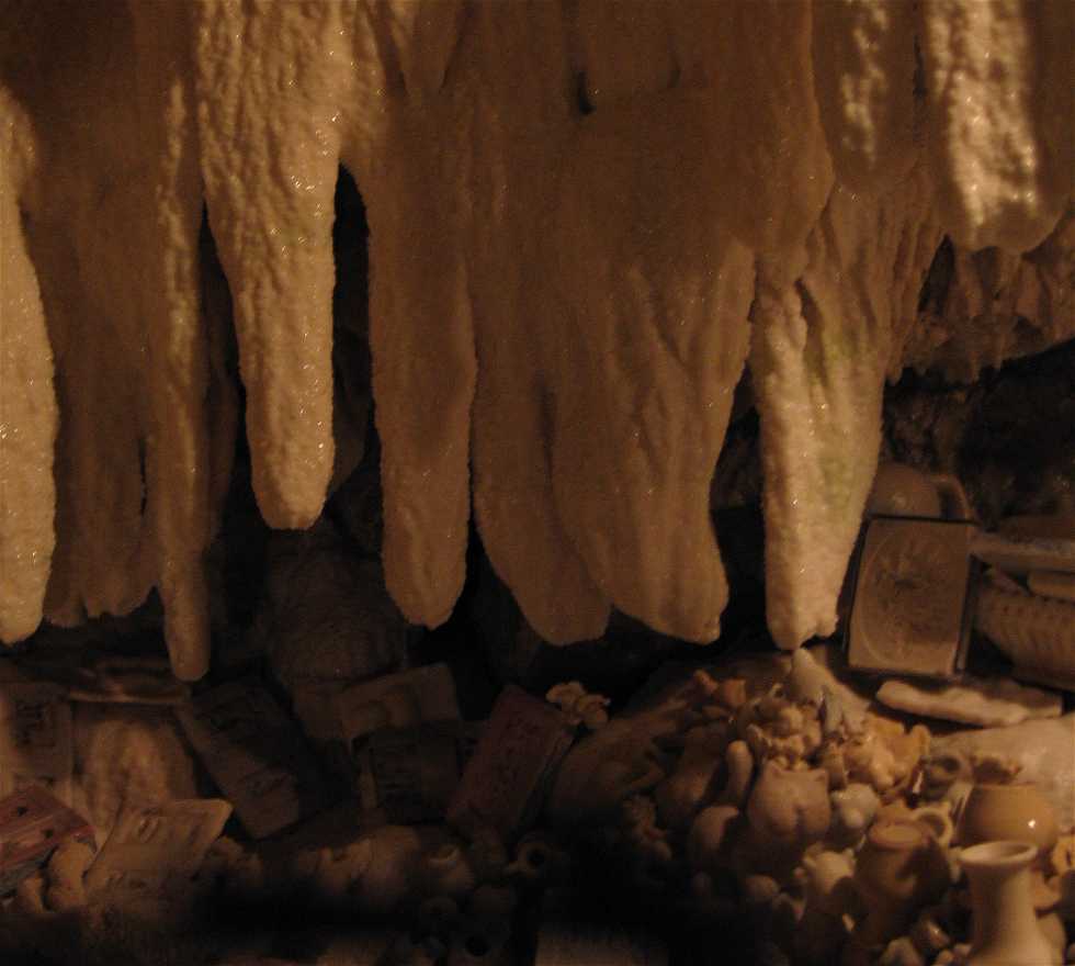 stalagmite in Savonnières