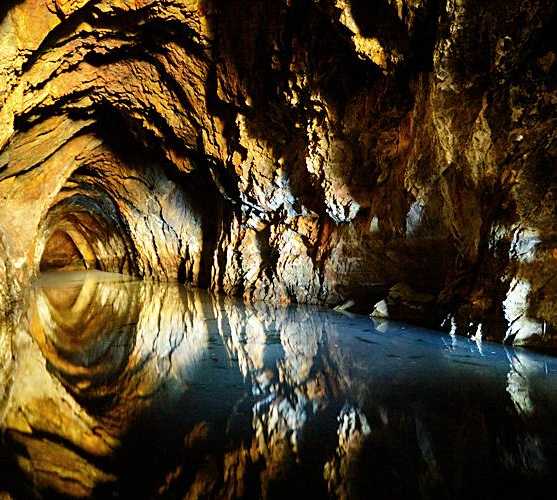 Cueva en El Hoyo de Pinares