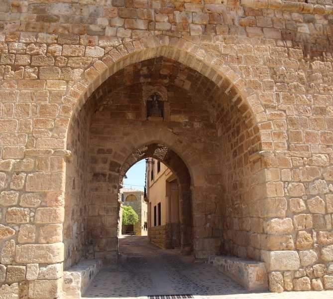 Arco en Monteagudo de las Vicarías