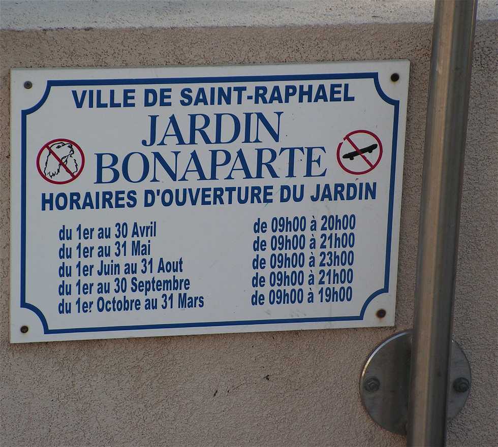 Cartel de la calle en Saint-Raphaël