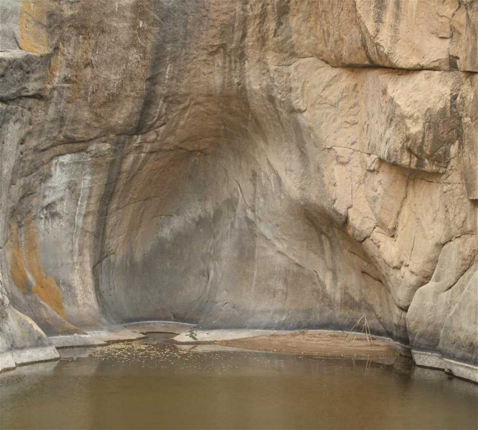 Cueva en Pine Valley