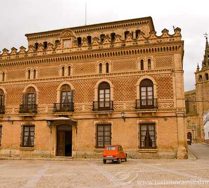 Palacio en Villanueva de la Jara