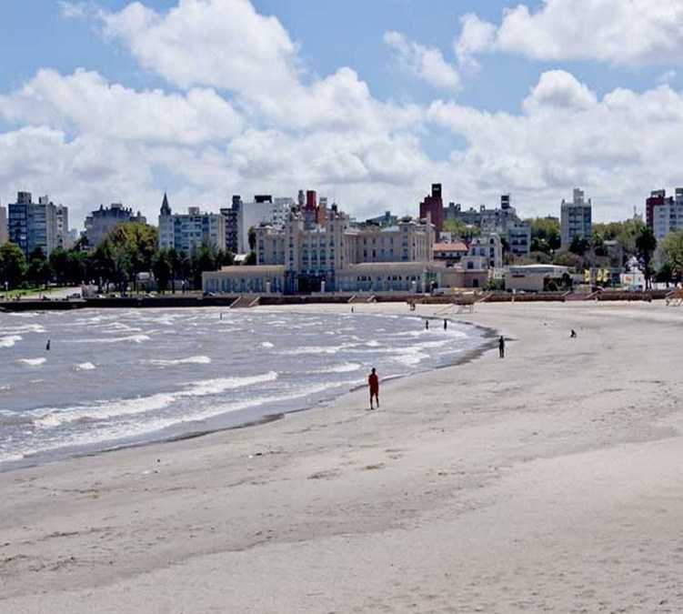 Mar em Montevideo