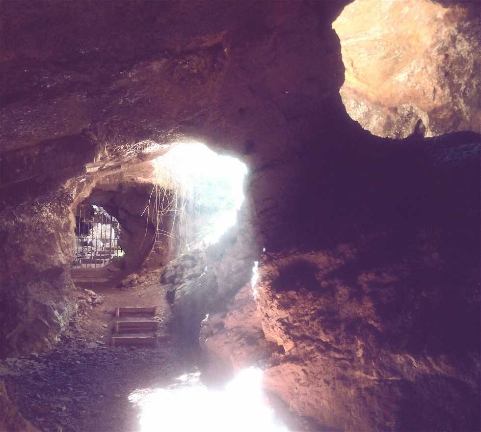 Grotte à Cueva del Hierro