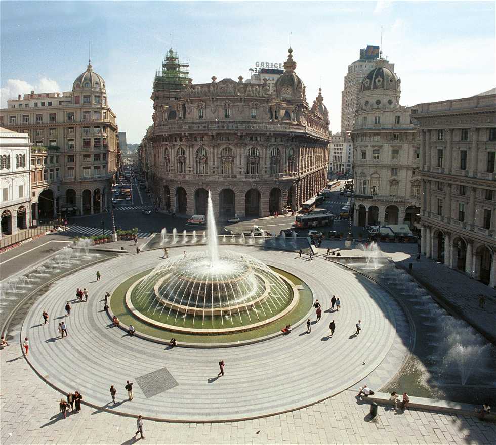 Piazza a Genova