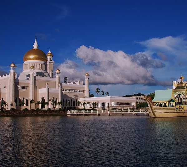 Azul en Brunei