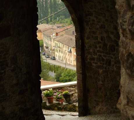 Arch in Arrone