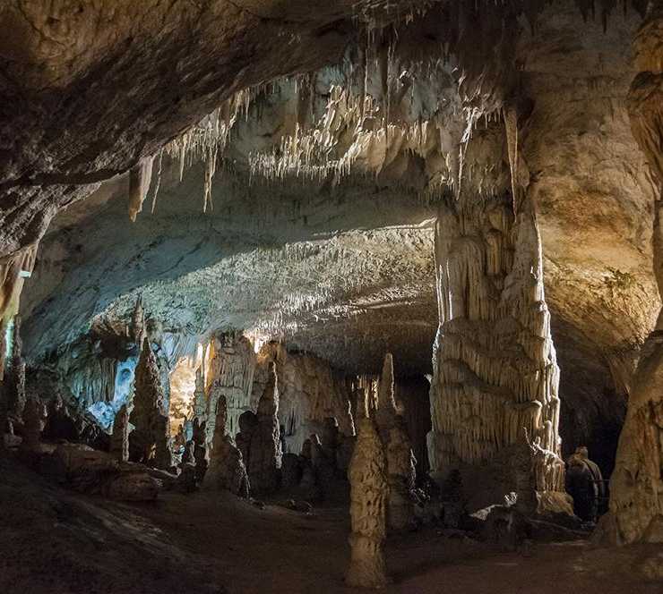 Cueva en Notranjsko-kraška