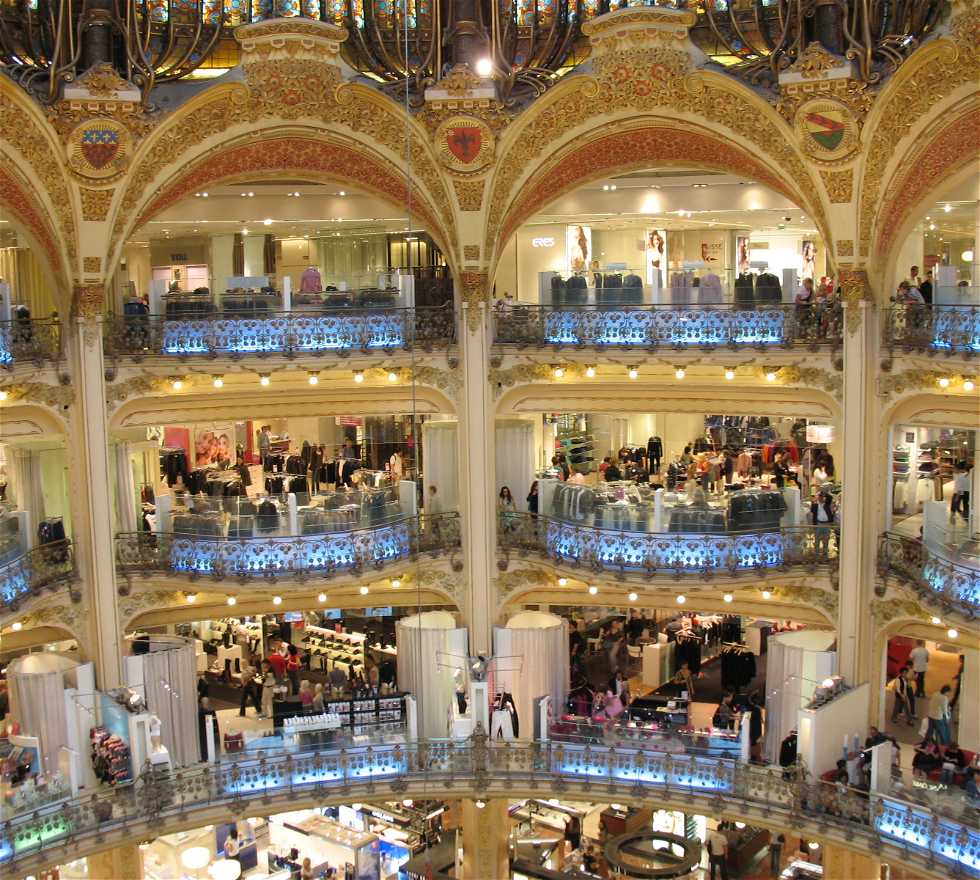 Shopping Mall in Paris