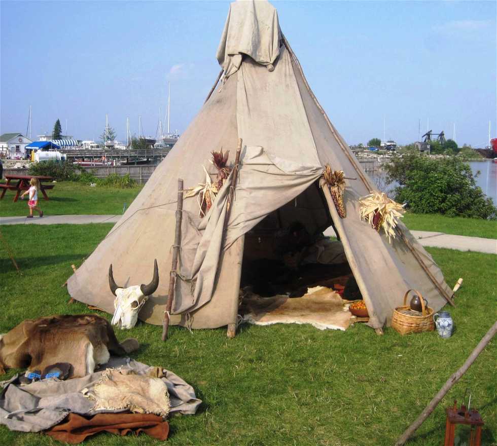 Tent in Mackinaw City
