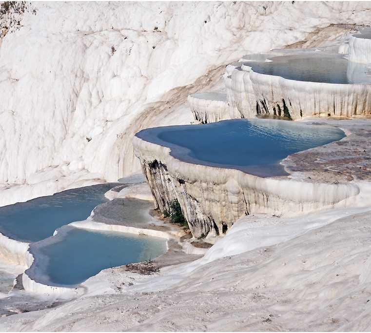 Lago del cráter en Turquía