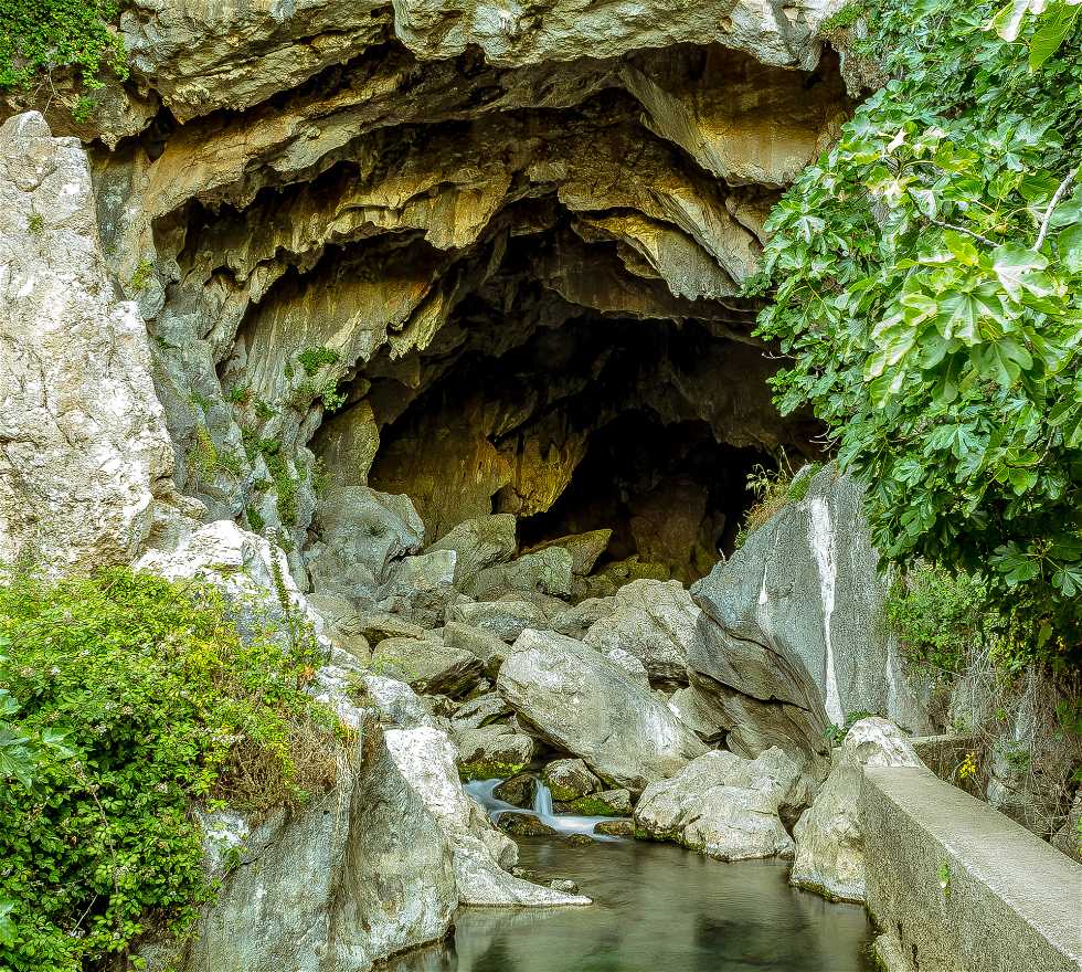 Cueva en Benaoján