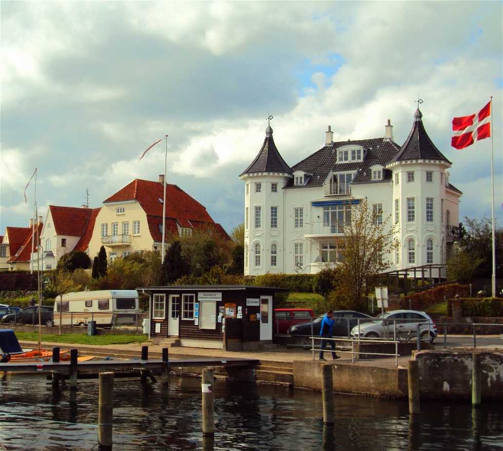 Svendborg Travel Guides. 