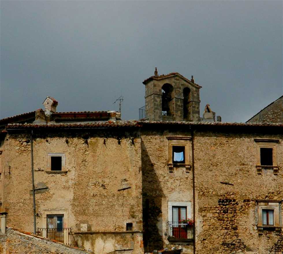 Edificio en Santo Stefano di Sessanio