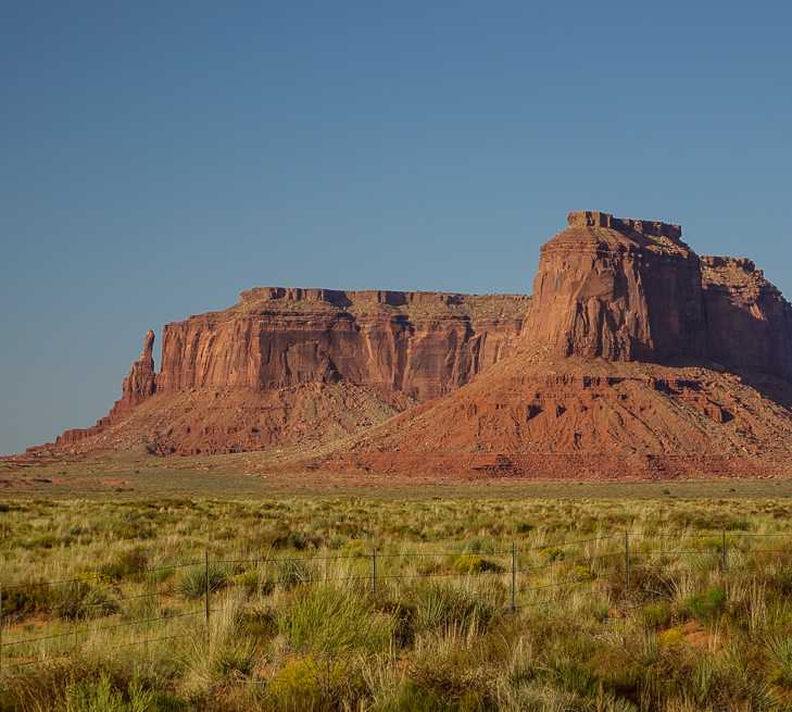 Butte en Oljato-Monument Valley