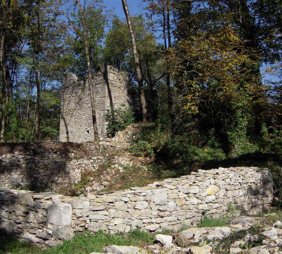 Piedra en Bouvesse-Quirieu